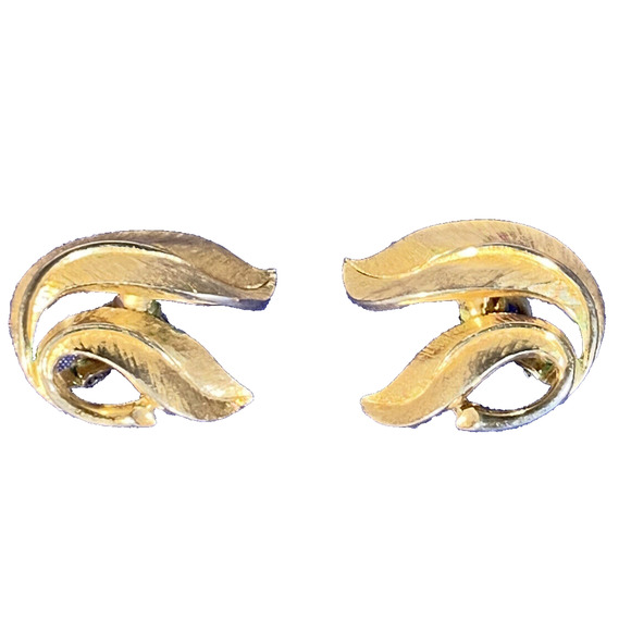 Trifari Jewelry - MCM Trifari Gold-Toned Palm Leaf Fashion Earrings Vintage Made 1955-1969 Women